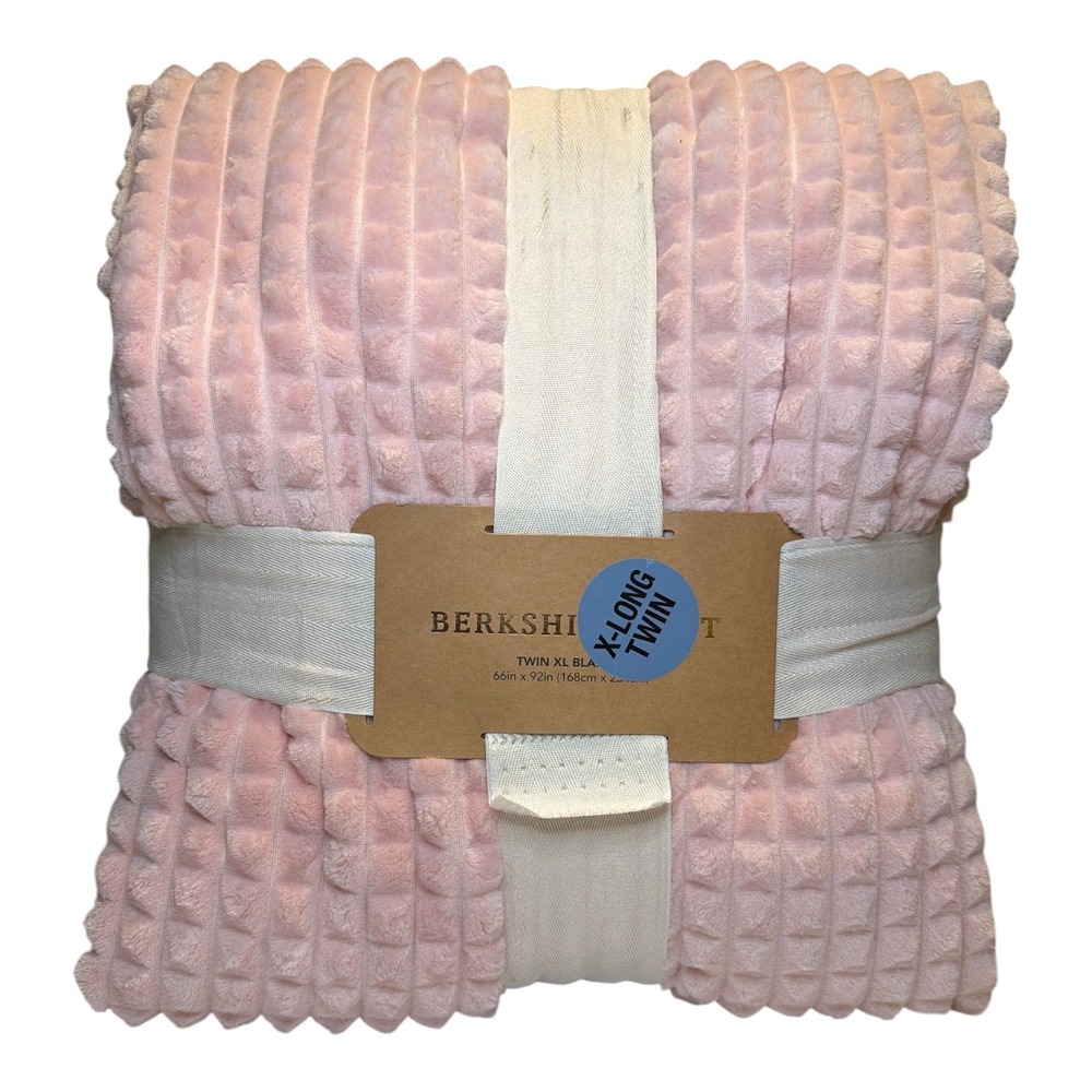 NWT Berkshire Loft Twin XL Pink Waffle Plush Blanket 66x92 Style 242448